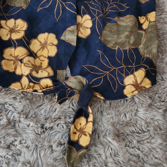 Vintage Tommy Bahama Floral Tie-Front Sleeveless Blouse Blue 100% Silk Size 10 - Picture 2 of 7